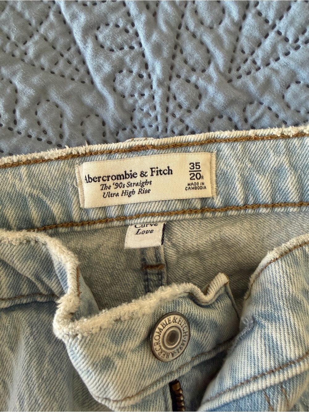 Abercrombie & Fitch Light Blue '90s Straight Ultra High Rise Jeans